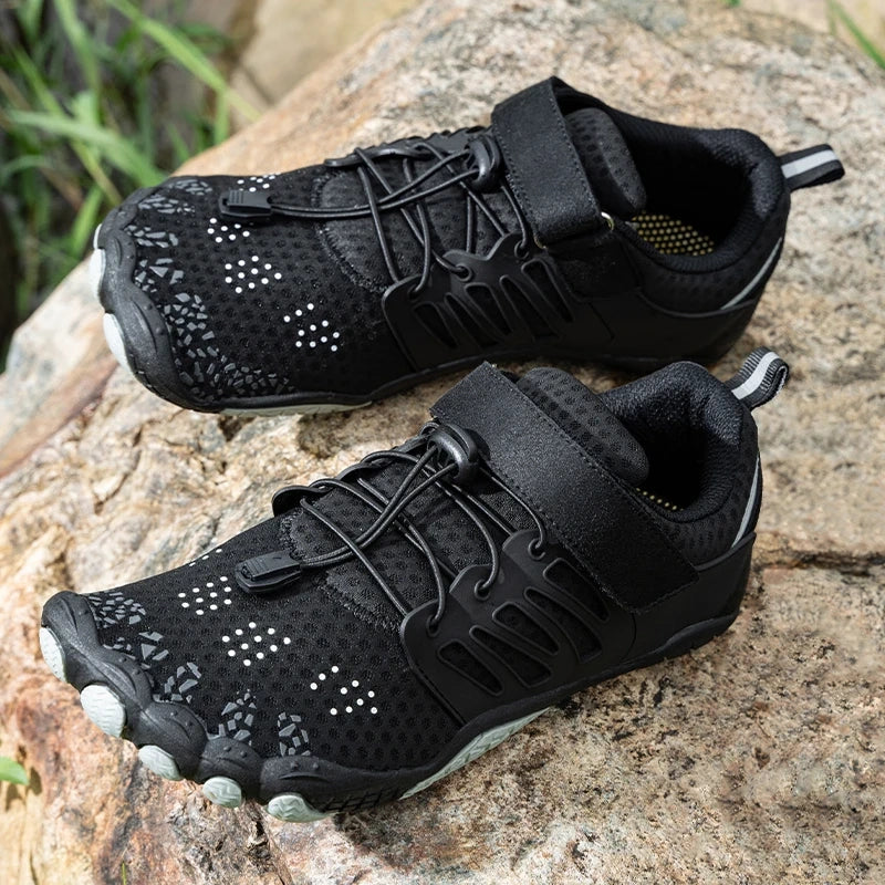 Breathable Barefoot Hiking Trainers black2