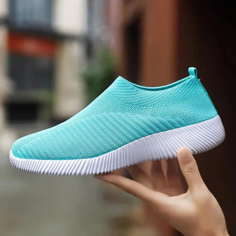 Lightweight & Comfortable Slip-On Sneakers green3
