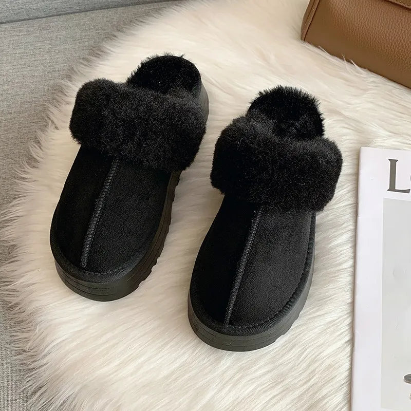 Pantoufles en fourrure stylisées pour femme black