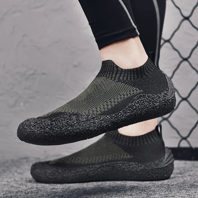 Ultra-Lightweight Barefoot Slip-On Sneakers black1